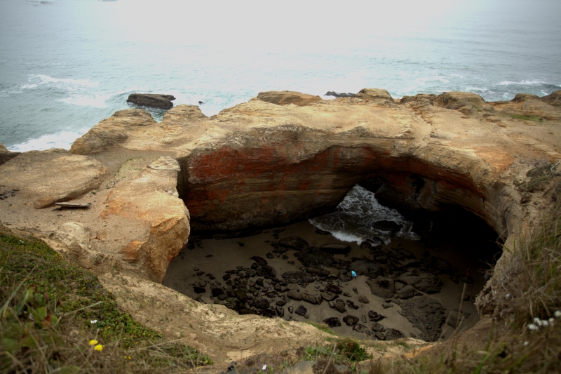 devils punch bowl